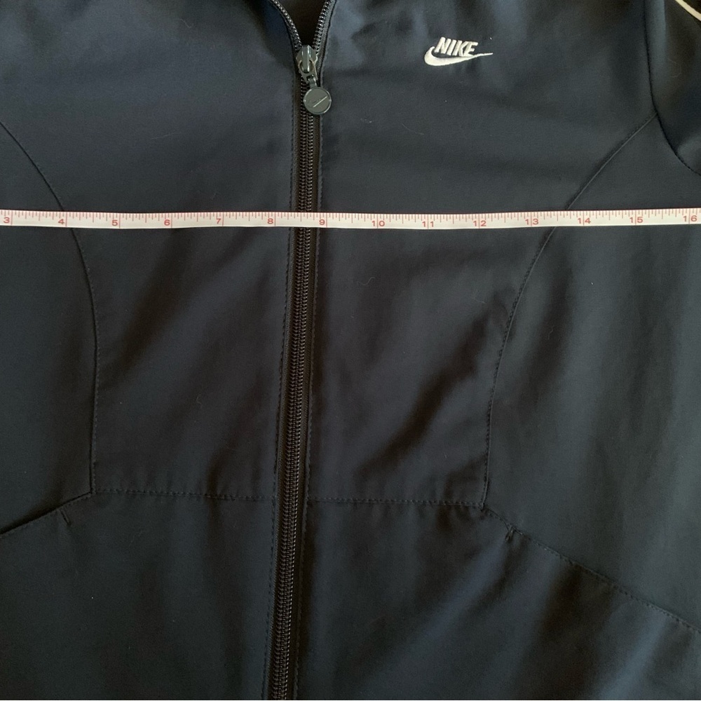 NIKE - Classic Track Jacket - Sz S. EUC - Picture 6 of 11